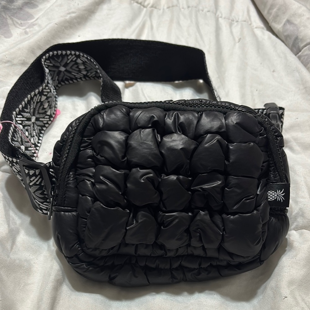 Simply Southern puffy black belly bag